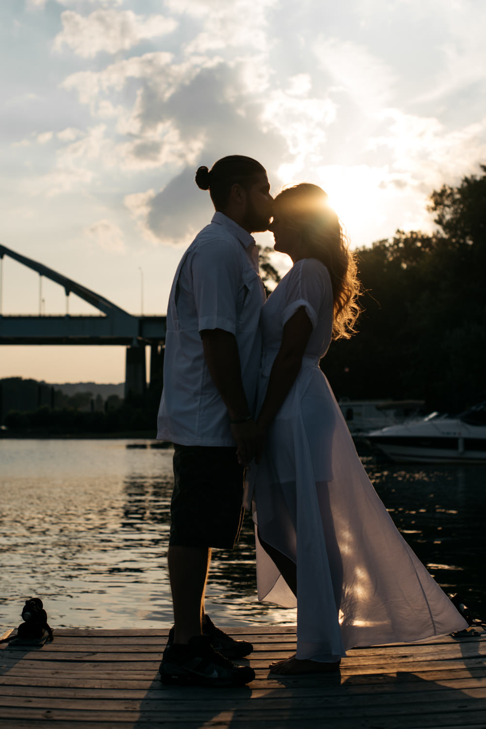 pittsburgh_boat_engagement_session_-10.jpg