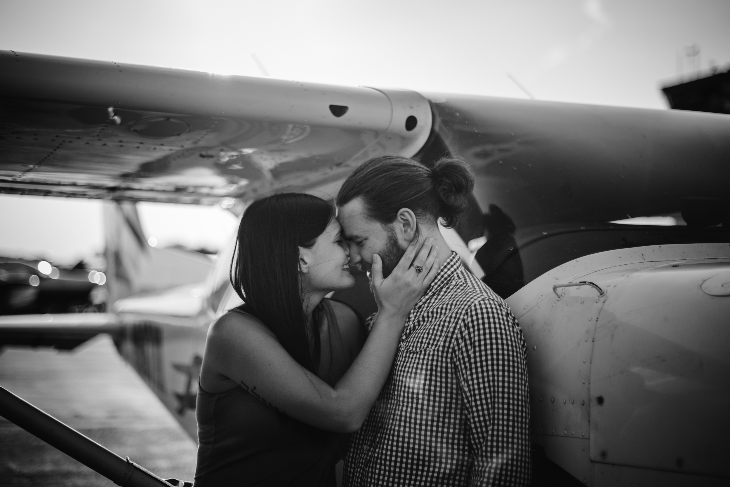 Pittsburgh_airplane_engagement_session021.jpg