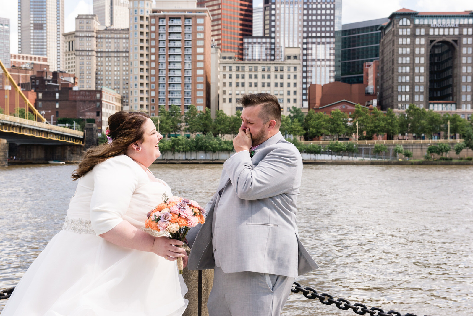 Pittsburgh_National_Aviary_Wedding_Photos_10.jpg