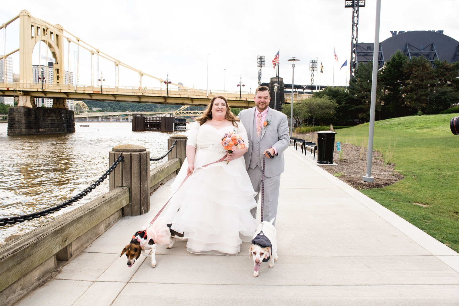 Pittsburgh_National_Aviary_Wedding_Photos_13.jpg