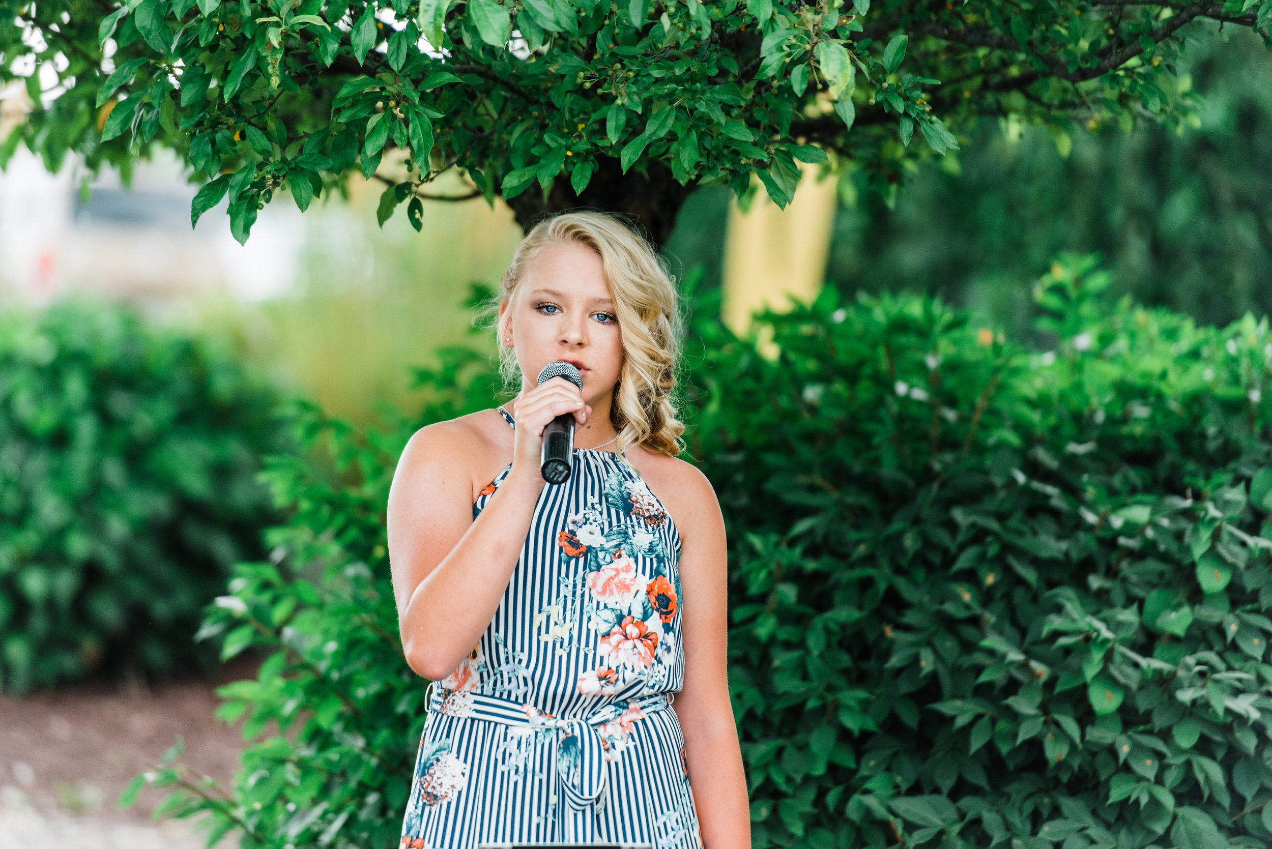 singer at  Armstrong Farms Wedding Venue
