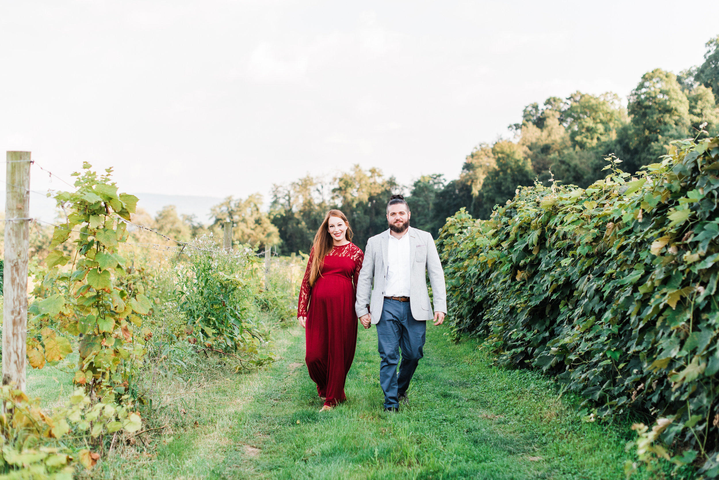 pittsburgh-maternity-photographers-winery-apple-orchard-session_20.jpg