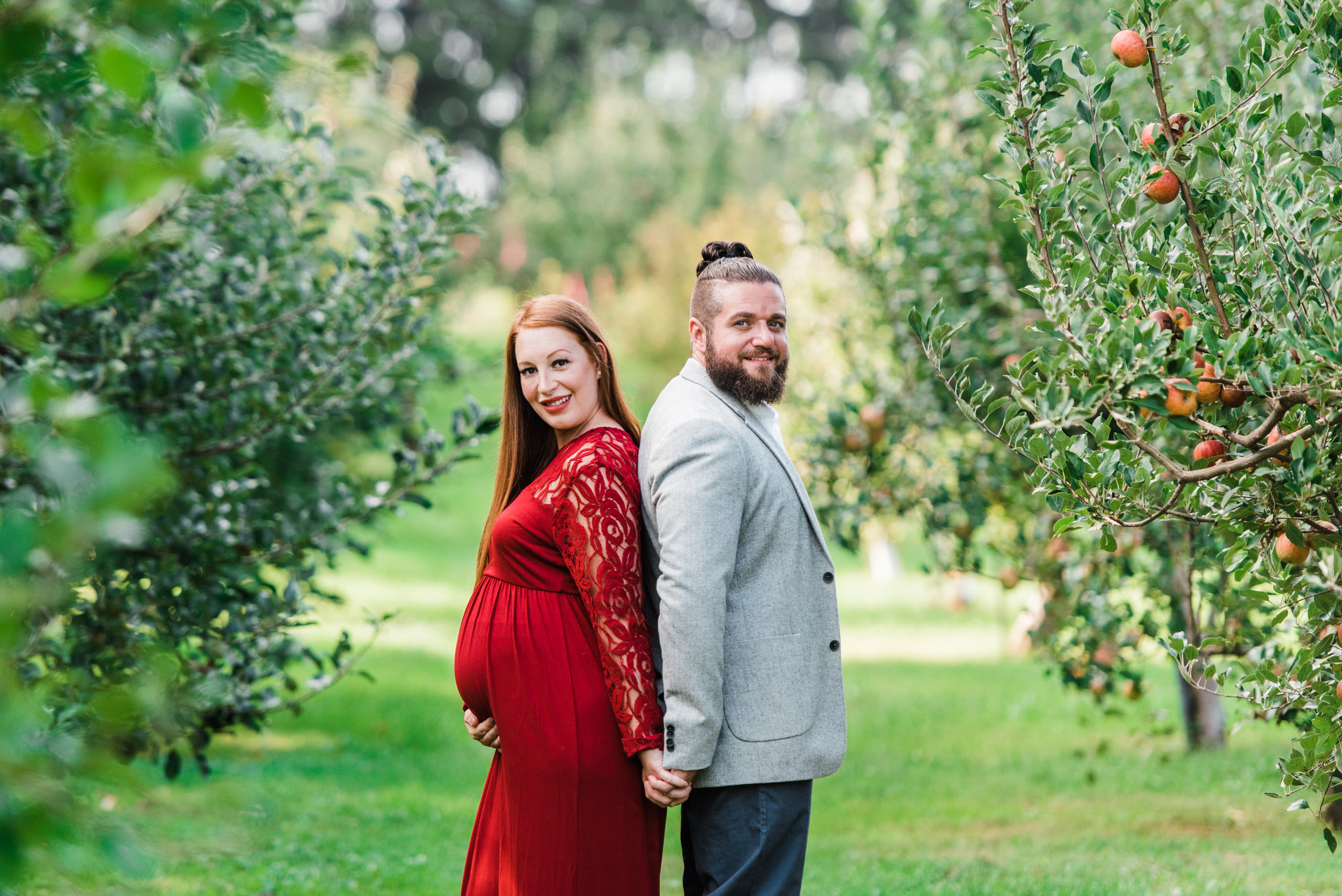 pittsburgh-maternity-photographers-winery-apple-orchard-session_27.jpg
