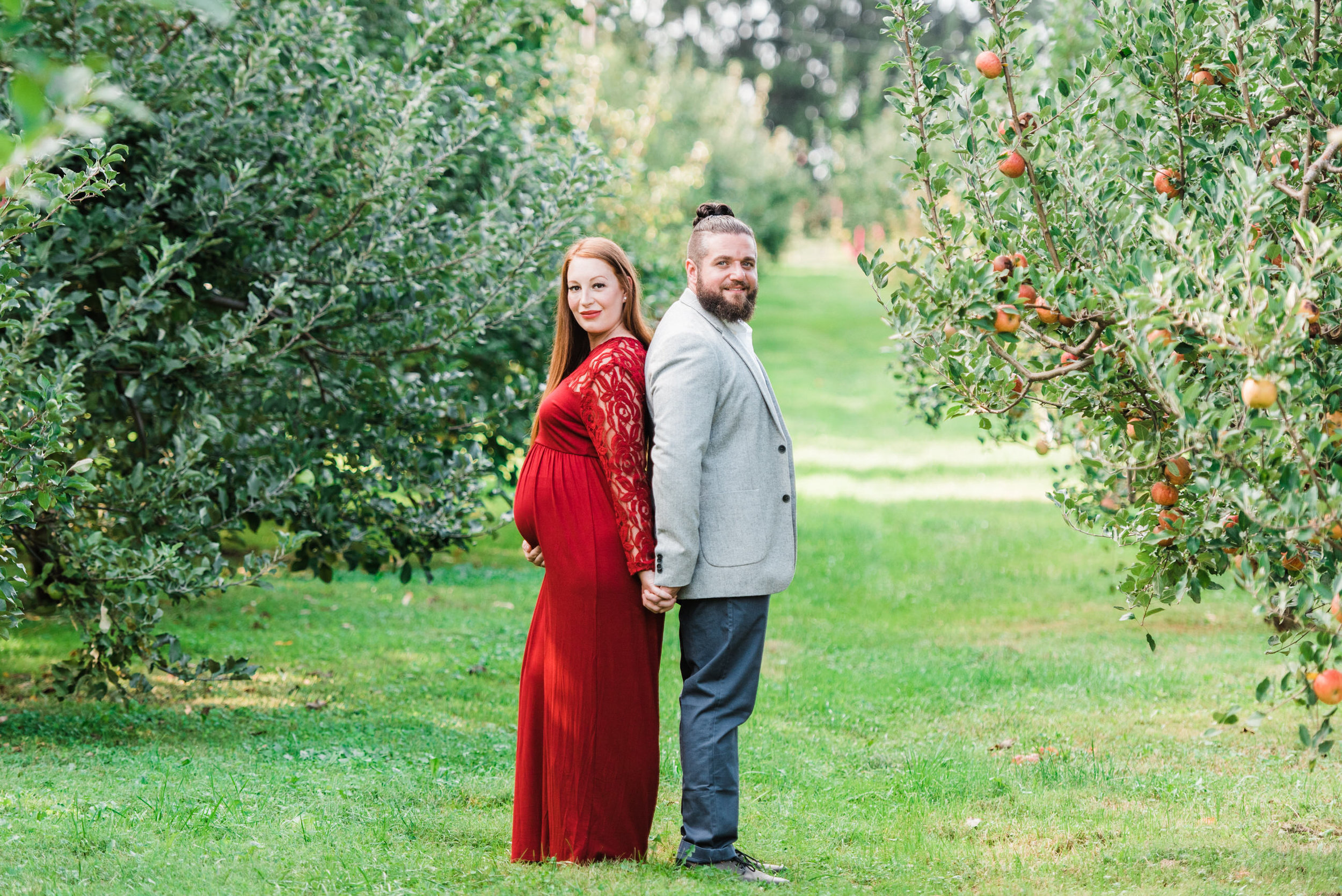 pittsburgh-maternity-photographers-winery-apple-orchard-session_28.jpg
