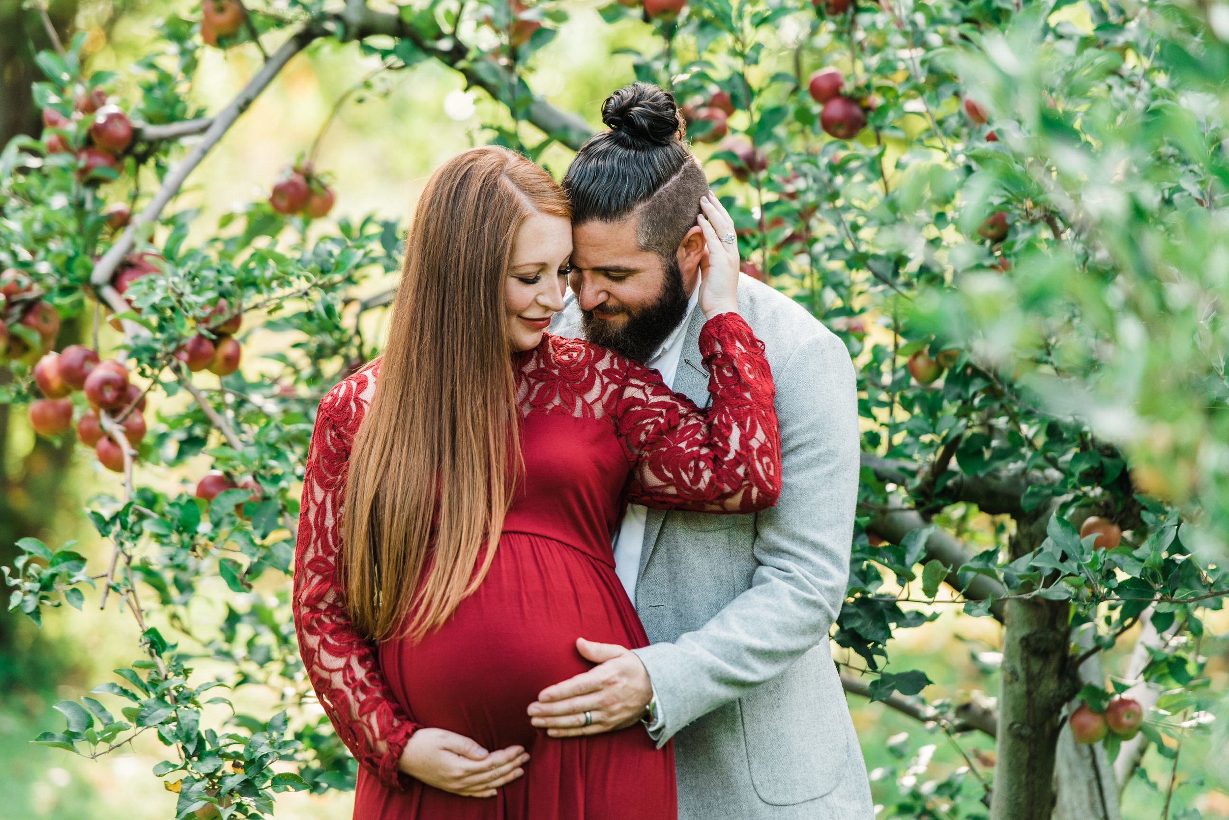 pittsburgh-maternity-photographers-winery-apple-orchard-session_29.jpg