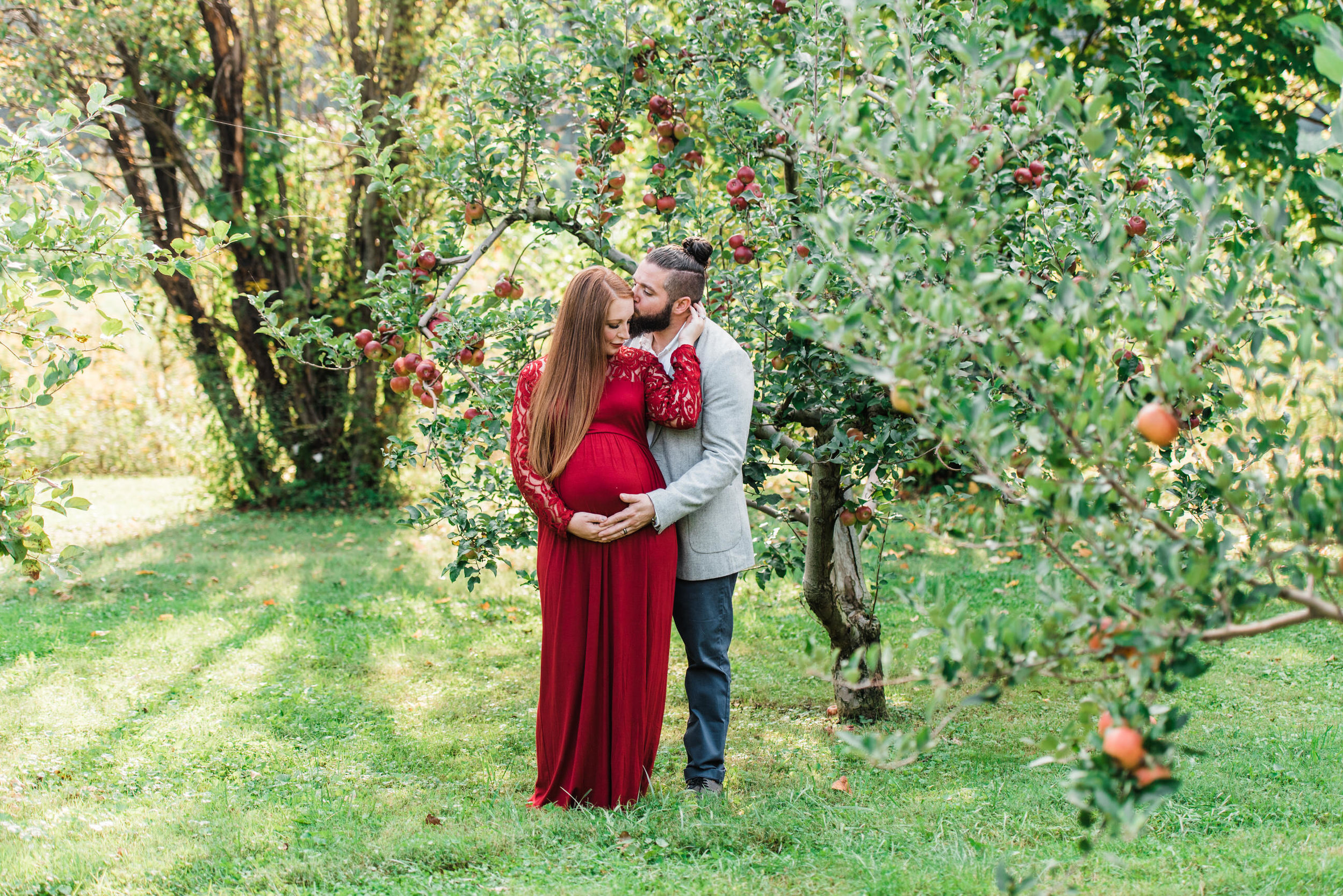 pittsburgh-maternity-photographers-winery-apple-orchard-session_31.jpg