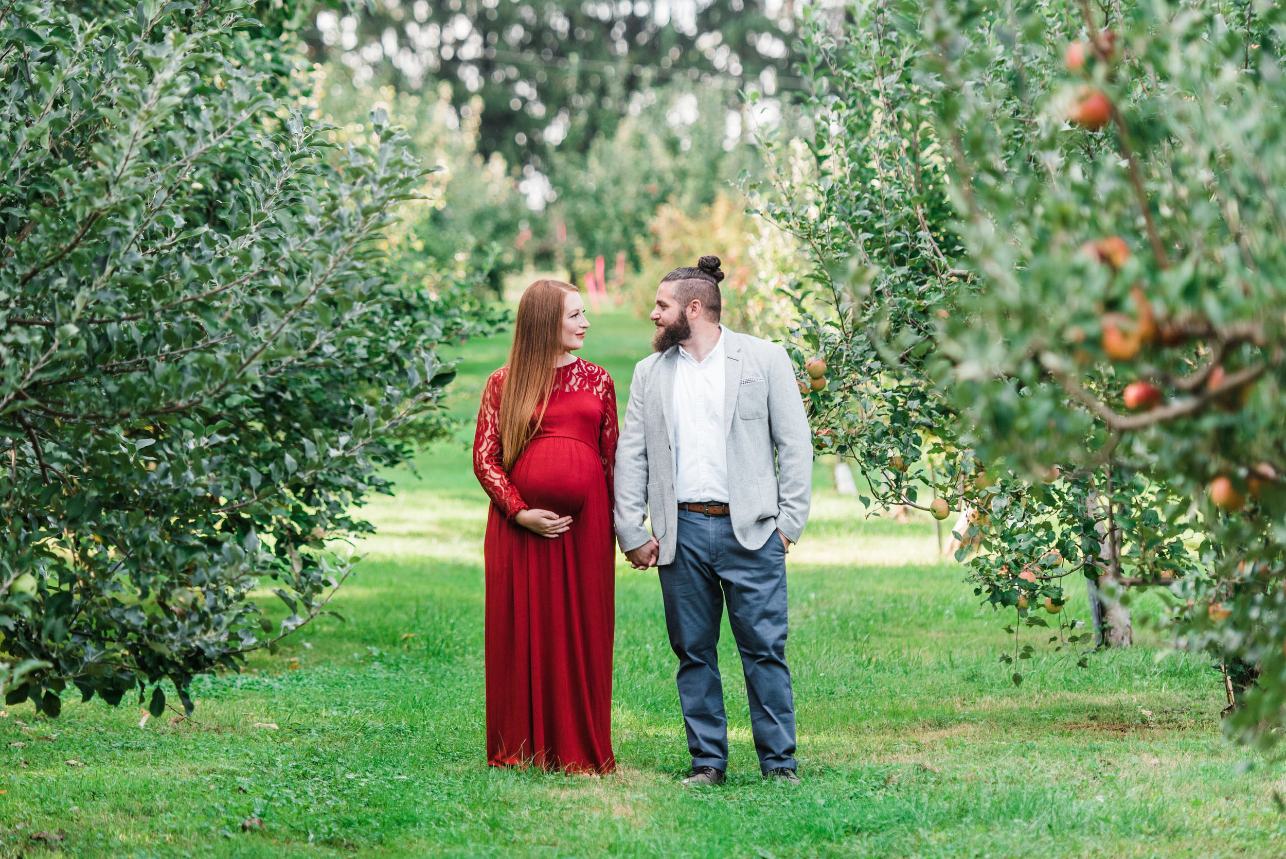 pittsburgh-maternity-photographers-winery-apple-orchard-session_34.jpg