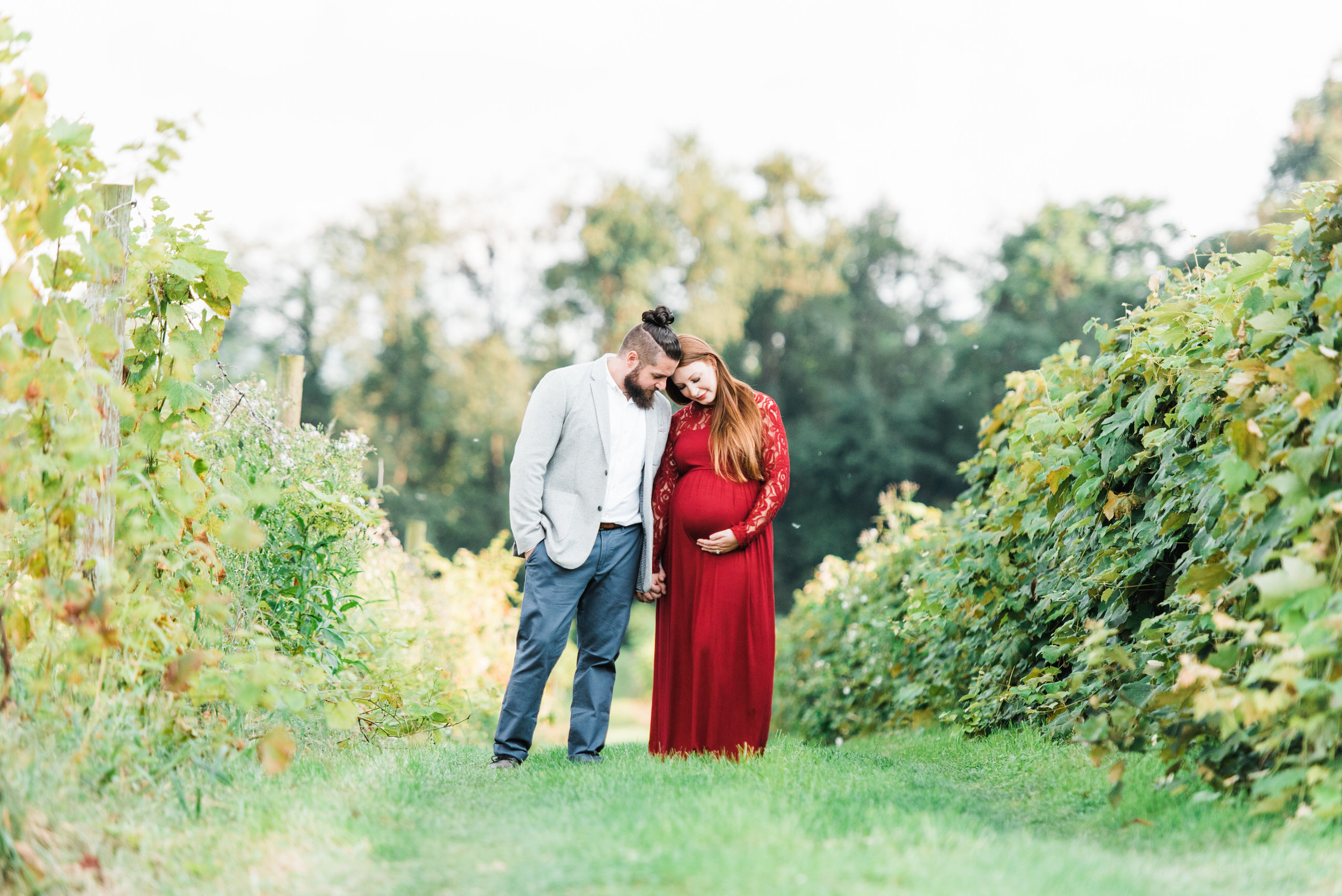 pittsburgh-maternity-photographers-winery-apple-orchard-session_36.jpg