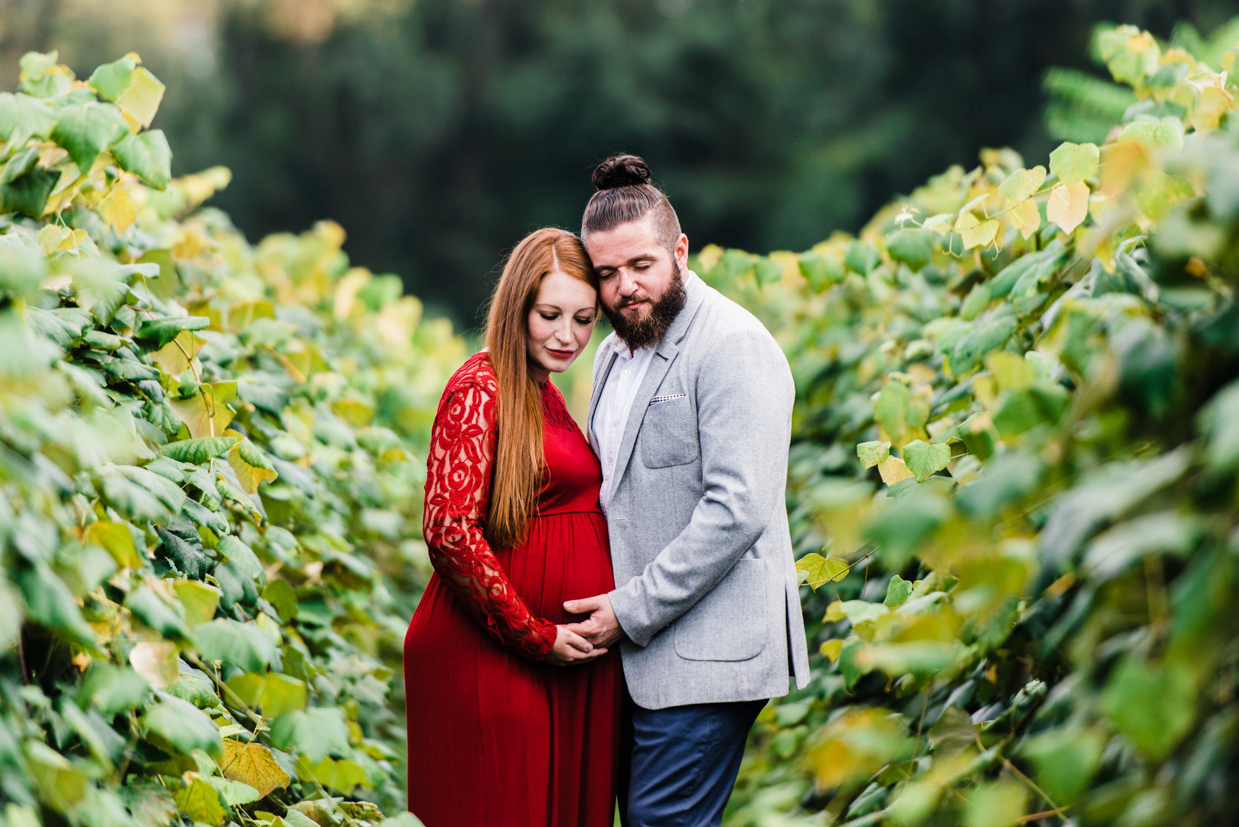 pittsburgh-maternity-photographers-winery-apple-orchard-session_39.jpg