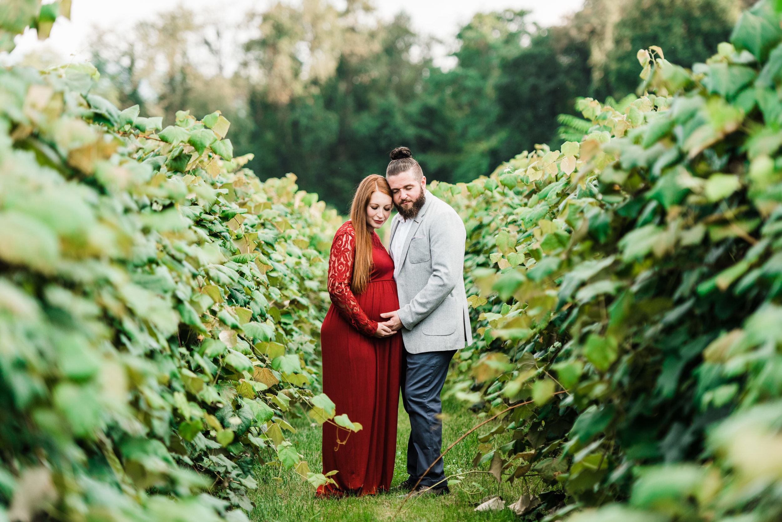 pittsburgh-maternity-photographers-winery-apple-orchard-session_40.jpg