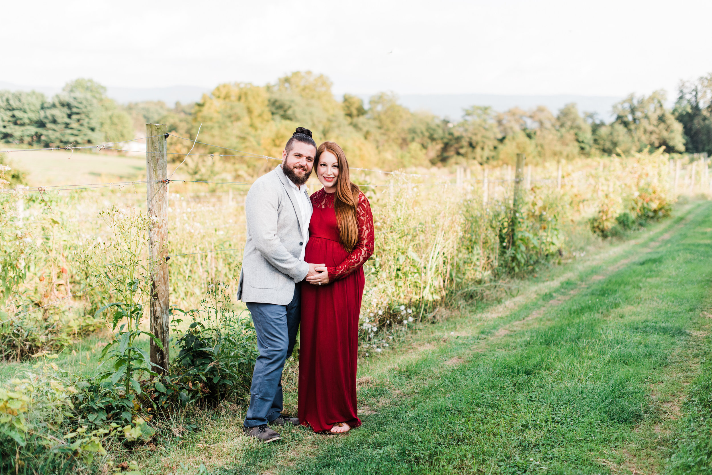 pittsburgh-maternity-photographers-winery-apple-orchard-session_9.jpg
