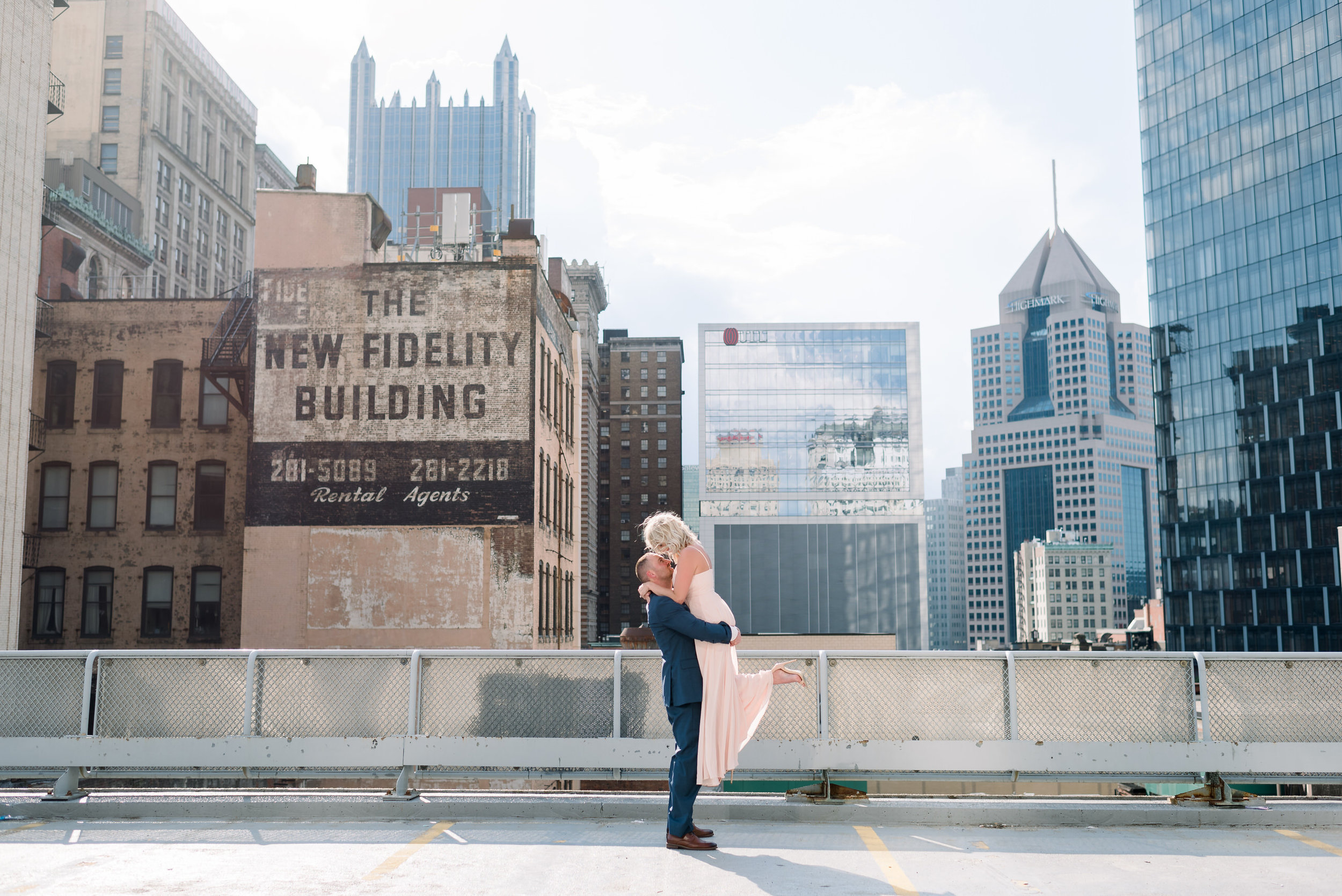 downtown-pittsburgh-rooftop-engagement-session-ashley-reed-photography18.jpg