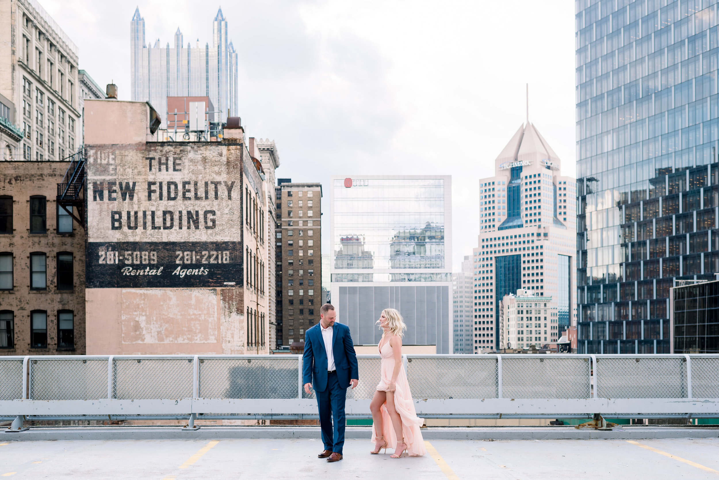 downtown-pittsburgh-rooftop-engagement-session-ashley-reed-photography21.jpg