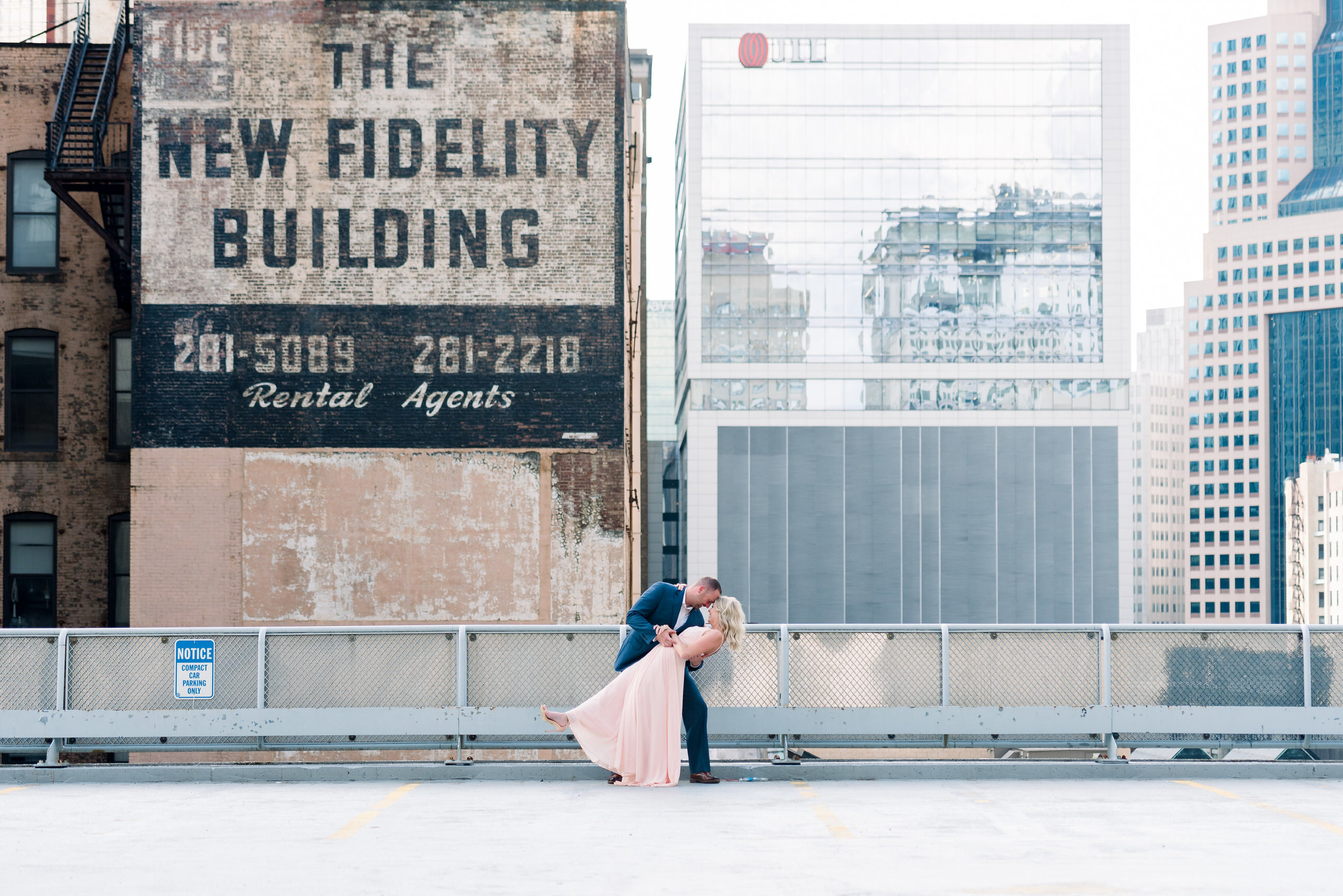 downtown-pittsburgh-rooftop-engagement-session-ashley-reed-photography24.jpg