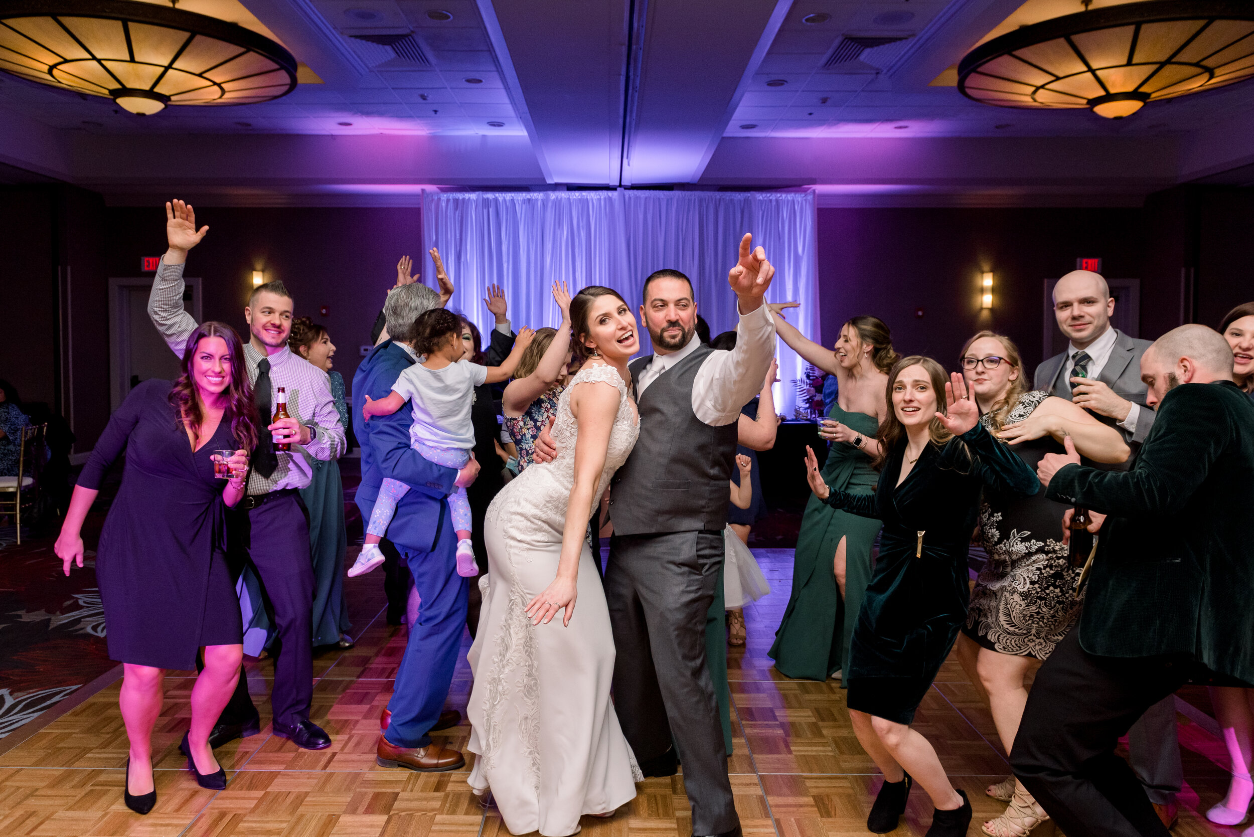 Weddings-at-The-DoubleTree-by-Hilton-Hotel-Pittsburgh-Ashley-Reed-Photography-95.jpg
