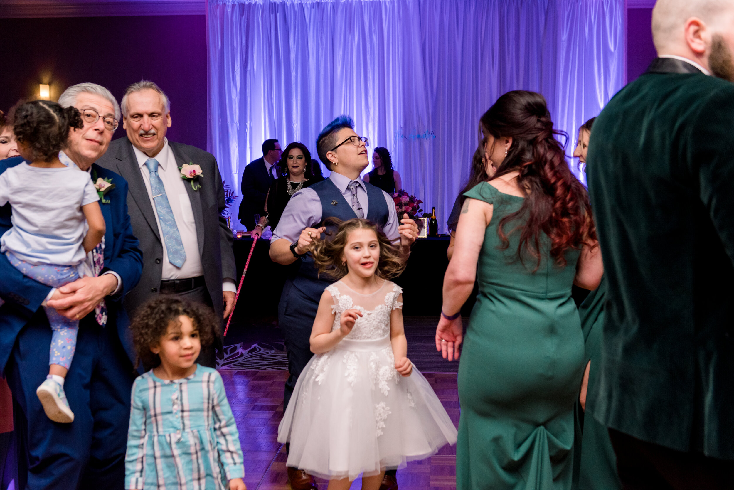 Weddings-at-The-DoubleTree-by-Hilton-Hotel-Pittsburgh-Ashley-Reed-Photography-98.jpg